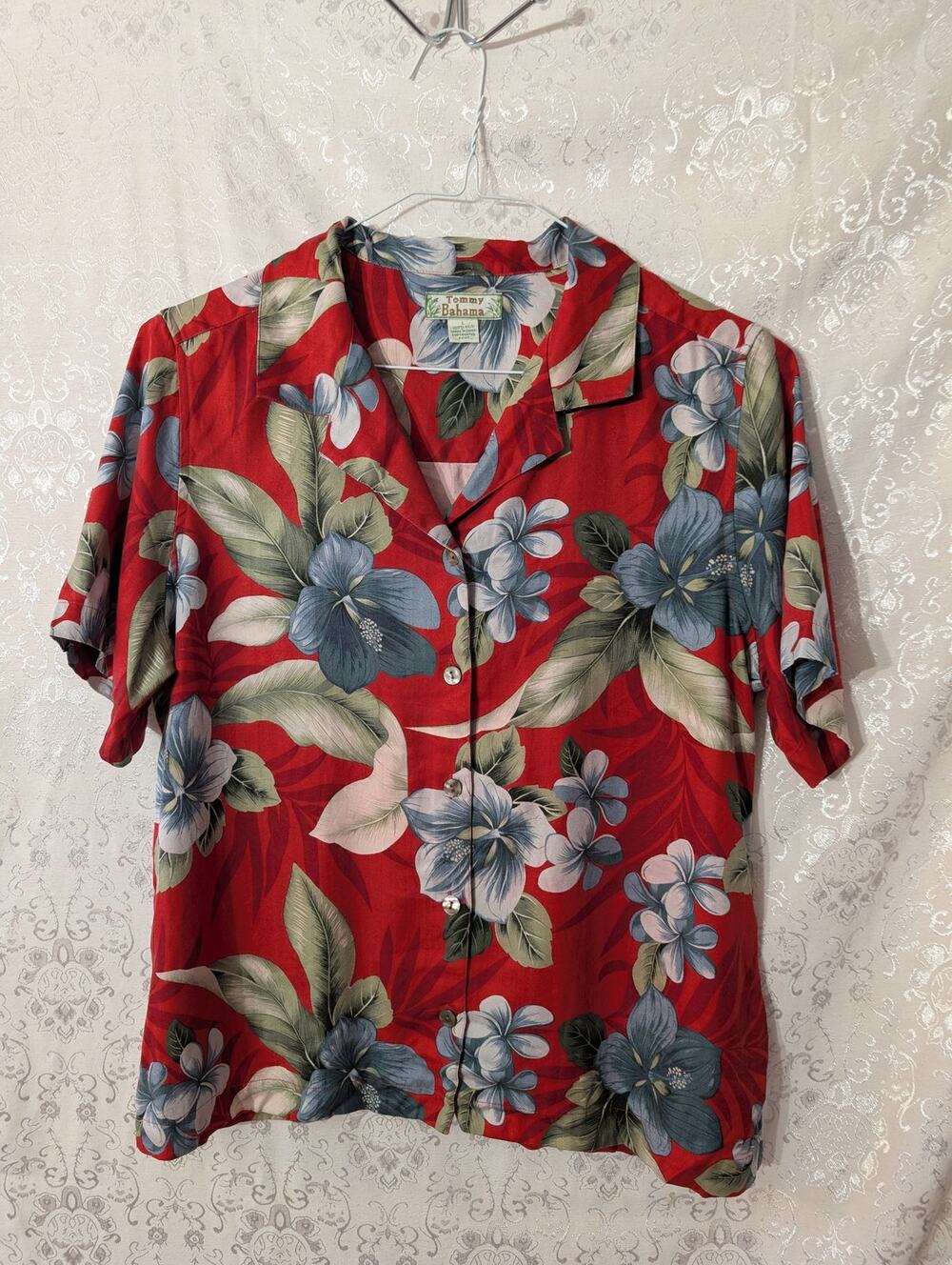 Tommy Bahama 100% Silk Hawaiian Camp Shirt Large Red Floral Hibiscus Print